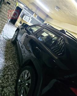 تۆیۆتا ڕاڤ 4